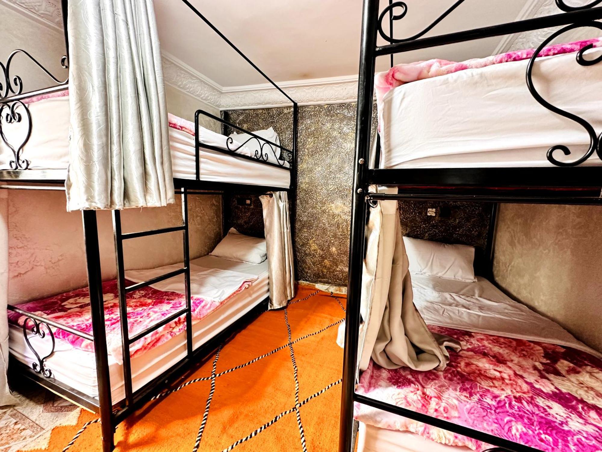 Atlas Hostel 타가주트 외부 사진