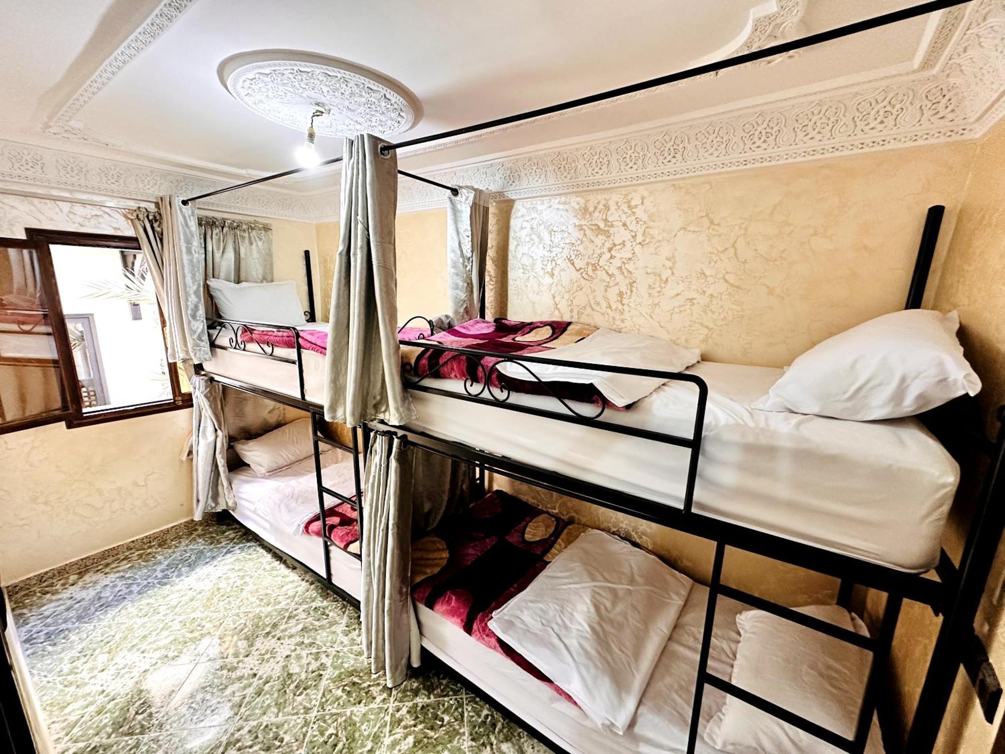 Atlas Hostel 타가주트 외부 사진